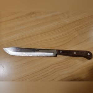 Vintage Medallion 6 1/2" Serrated Stainless Steel Knife